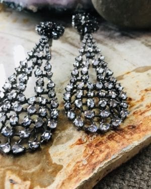 Contemporary crystal stones Earrings
