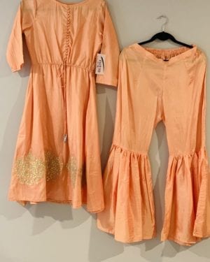 Beautiful short Kurta and Gharara set Size 38 (M)