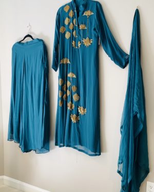 Beautiful hand embroidered Kurta, palazzo, and Dupatta set Size 40 (L)