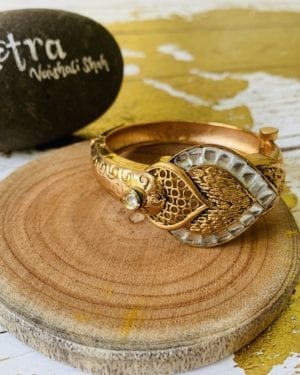 Kundan stone gold bangle bracelet size 2.4