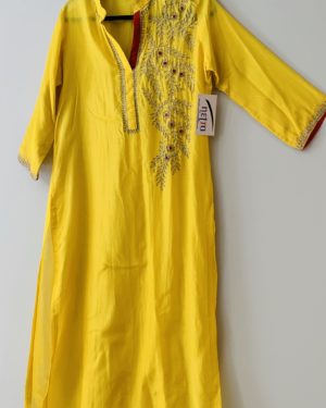 Embroidered Kurta Top with embroidery details Size 42 (XL)