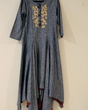 Asymmetric hi low style hand embroidered Long Outfit Size 40 Large