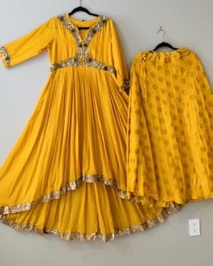 Beautiful two pc high low long embroidered top and skirt set Size L 40