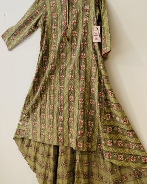 Asymmetric hi low style hand embroidered Long Outfit Size 44 XXL