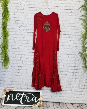 Beautiful embroidered long maxi dress Size 40 (L)