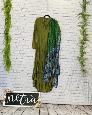 Asymmetric hi low style hand embroidered Long Outfit Size 40 Large