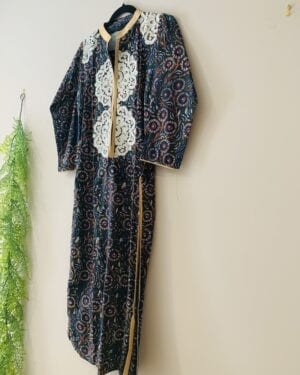 Woven Kurta Top with wooden buttons details Size 38 Medium