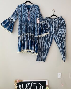 Trendy Kurta set with fringe details Size 42 XL