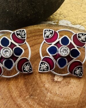 Carved engraved tops with stones