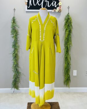 Beautiful embroidered long fusion dress Size 42 XL