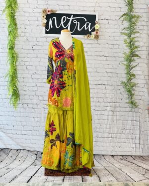 Embroidered Kurta and Trouser with Dupatta Size 42