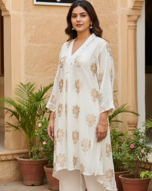 Beautiful Foil print Tunic  One Size (fits upto size 48)