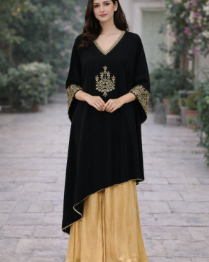 Beautiful embroidered kaftan set Size 40